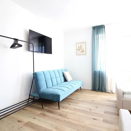Zentrumsnahe Gruene Tanne Wlan, Kostenloser Pkw Parkplatz , Zwei Betten, Schlafcouch, Kueche Apartment Jena