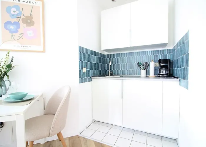 アパート Zentrumsnahe Gruene Tanne Wlan, Kostenloser Pkw Parkplatz , Zwei Betten, Schlafcouch, Kueche イェーナ