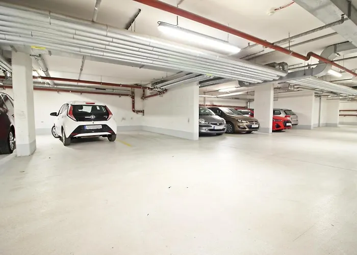 Zentrumsnahe Gruene Tanne Wlan, Kostenloser Pkw Parkplatz , Zwei Betten, Schlafcouch, Kueche *